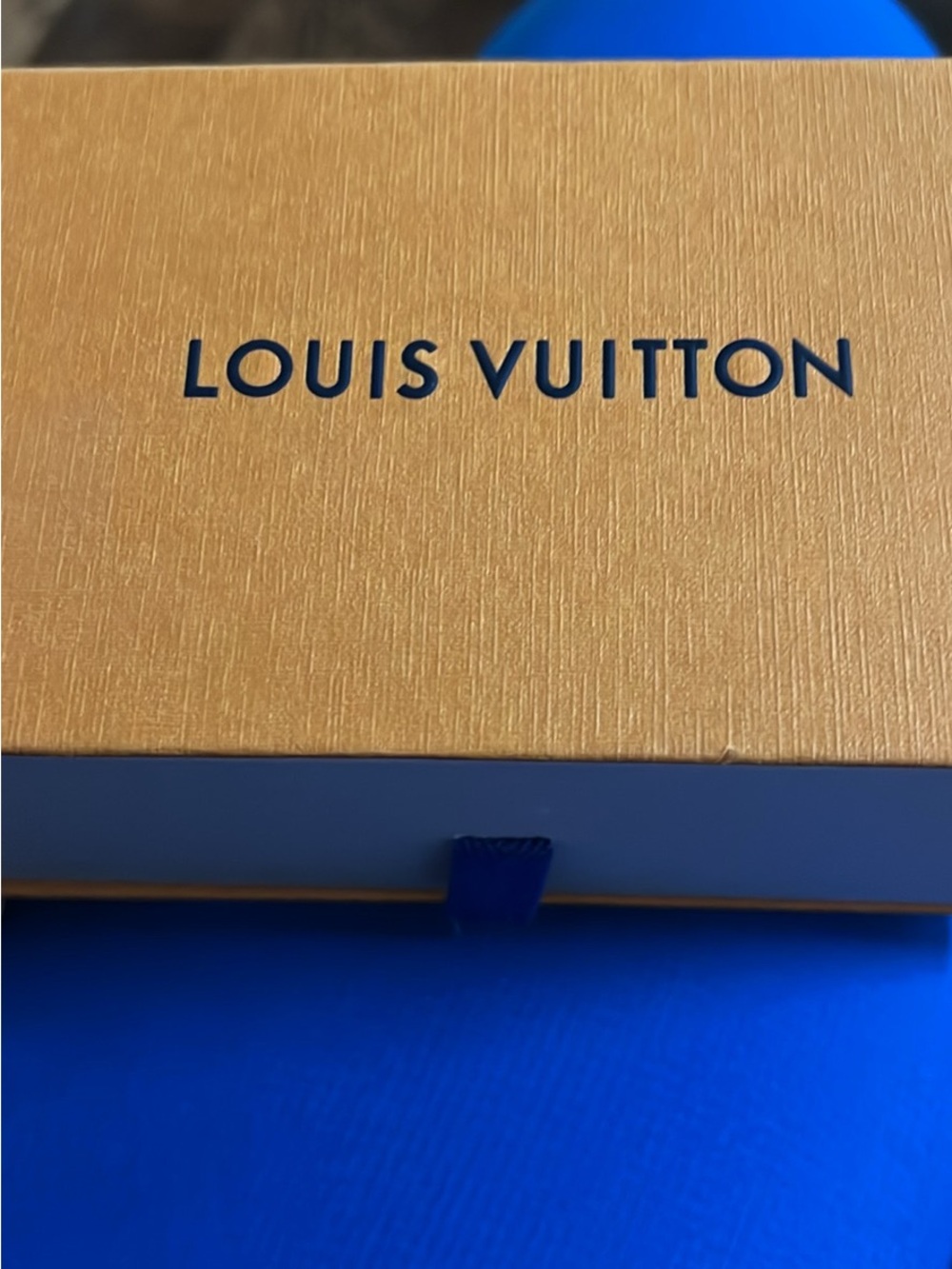 Louis Vuitton Gold Aviator Sunglasses with Gradient Lenses - Picture 5 of 8